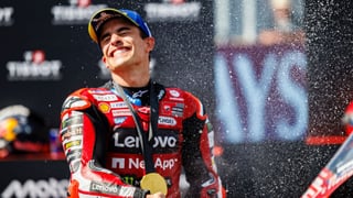 La locura de Marc Márquez se impone en Hungría y le convierte en centenario