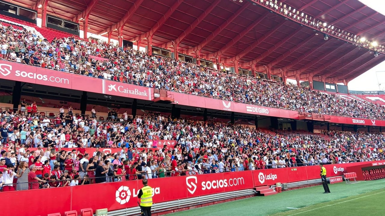 El Sevilla adelanta su regalo de Reyes a la afición a la mañana del 5 de enero