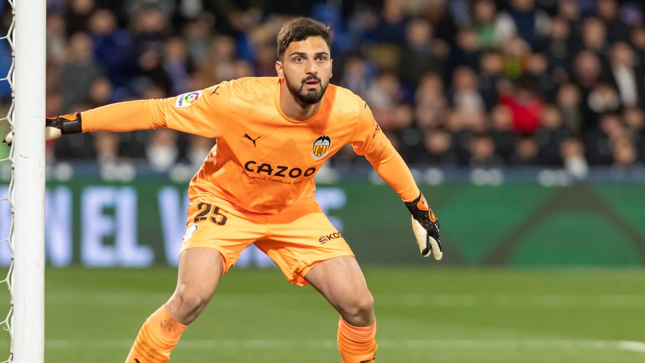 En la Premier League suben la apuesta por Mamardashvili