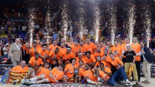 El Valencia Basket toca el cielo en Can Barça