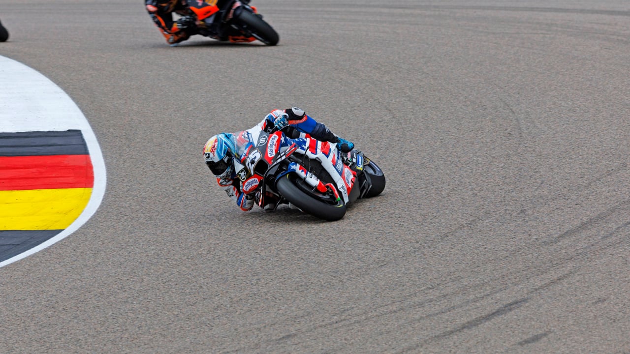 El futuro de Aprilia en MotoGP habla español