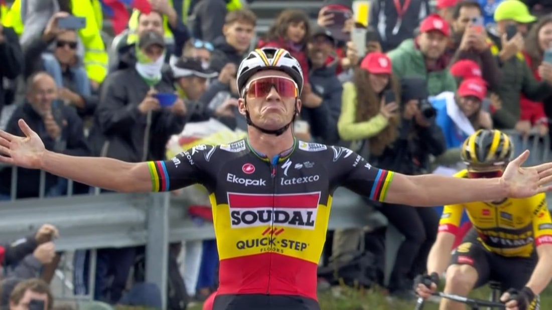 Evenepoel gana en Arinsal, sufre una caída aparatosa y ya es líder de La Vuelta