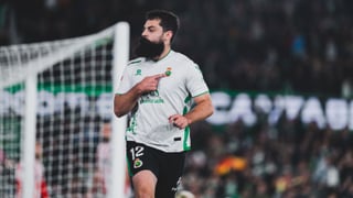 Así queda la clasificación de LaLiga Hypermotion tras el empate del Málaga y la victoria del Racing de Santander en la jornada 33