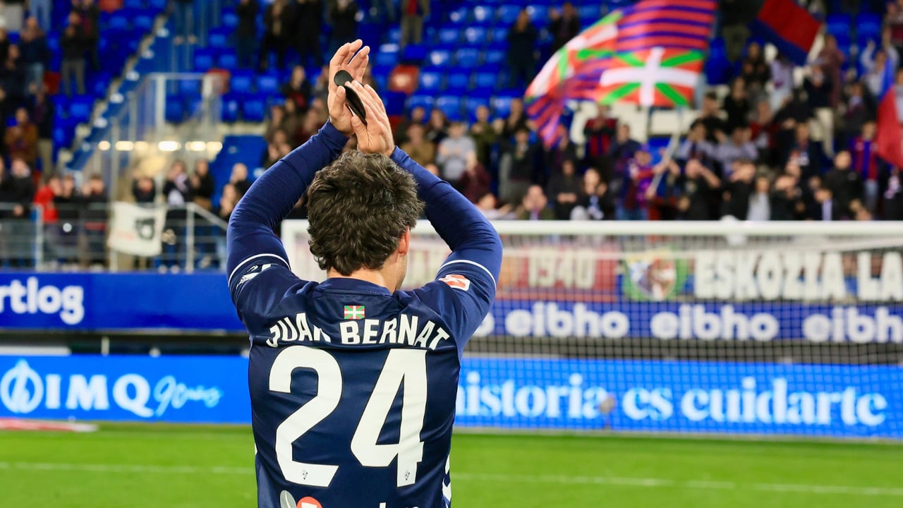 Mala suerte para el Eibar con su último fichaje: Juan Bernat