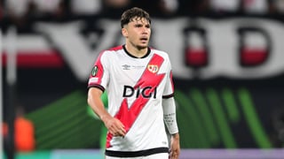 Iraola vuelve a mirar a La Liga y pone el foco en el Rayo Vallecano para reforzar al Liverpool