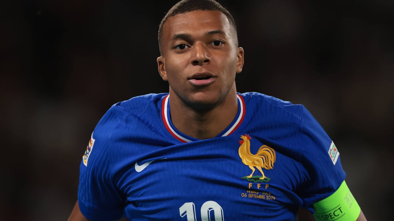 Mbappé juega a la carta