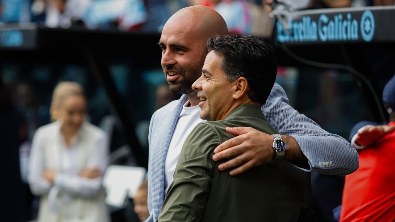 Claudio Giráldez echa una mano a Míchel