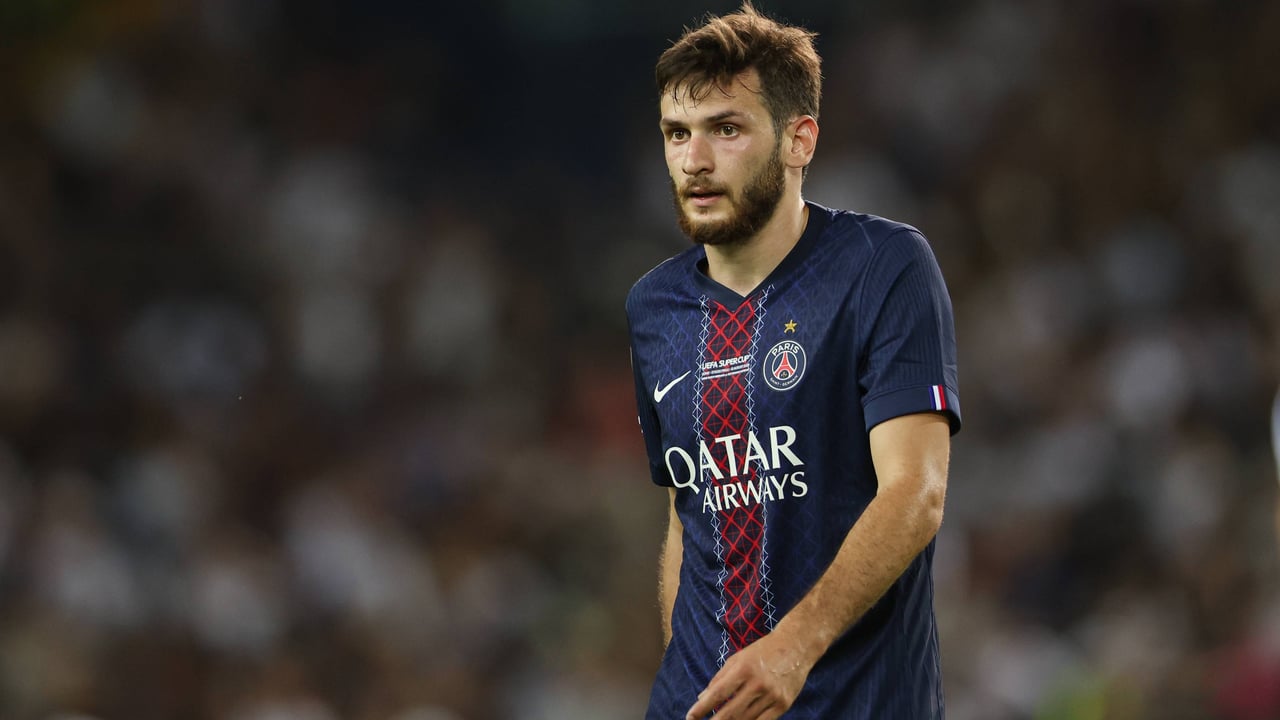 Kvaratskhelia, lesionado antes del debut en Champions