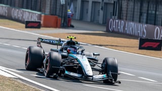 Mercedes tiene dos balas: Antonelli aprovecha los problemas de Russell para amarrar la primera pole de su carrera