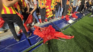 Suspendido el Europa - Sant Andreu por la caída de una de las gradas