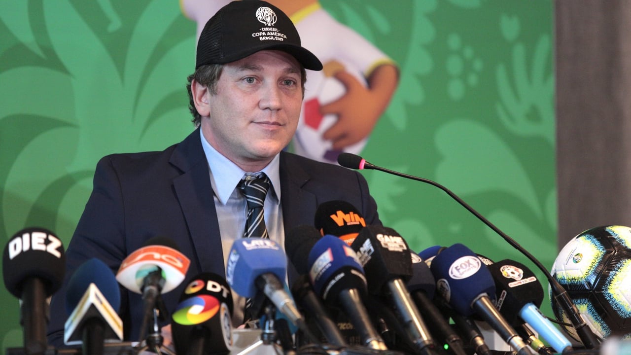 Conmebol pide luchar contra el racismo mientras bromea con monos y brasileños
