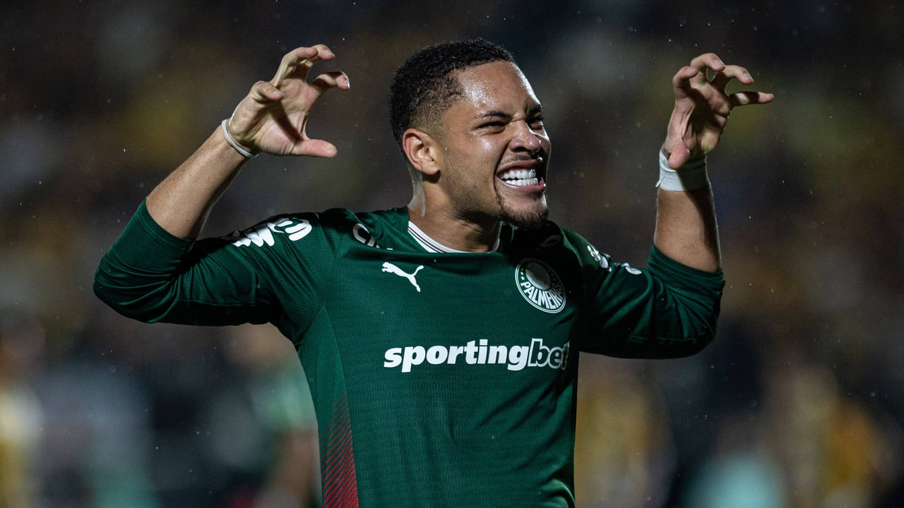 Media Europa, a por Vitor Roque y William Carvalho encuentra equipo