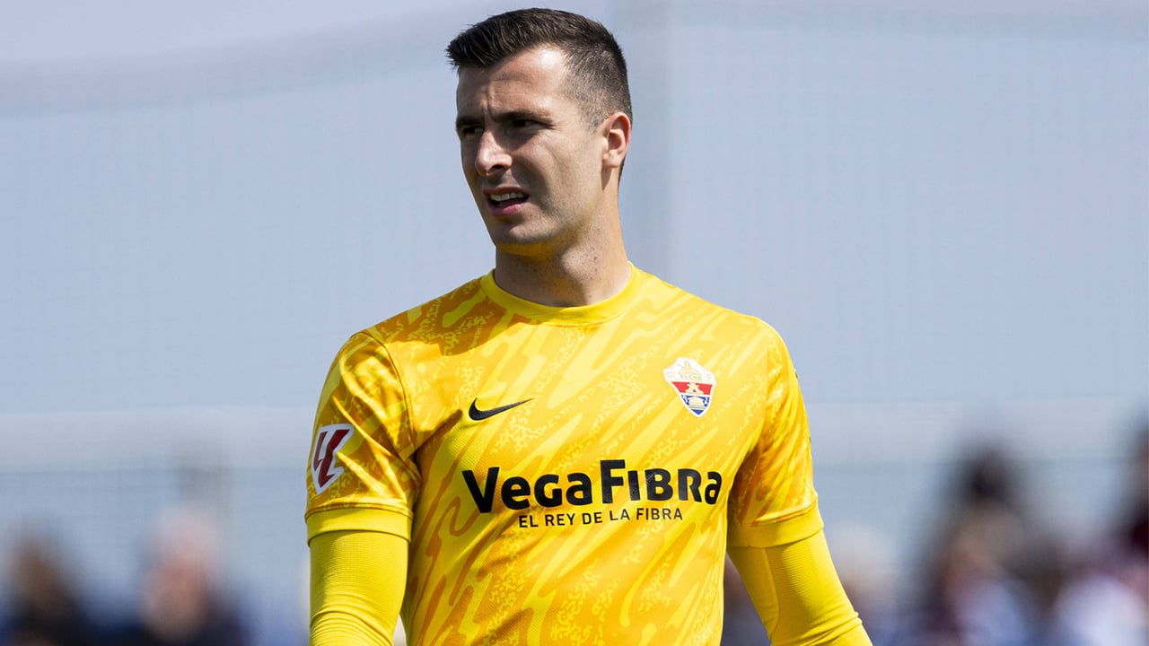 Iñaki Peña pone rumbo al Panathinaikos y deja unos millones en las arcas del Barça