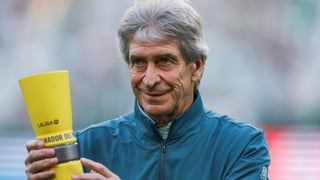 La afición del Betis se alinea contra Pellegrini en sus preferencias