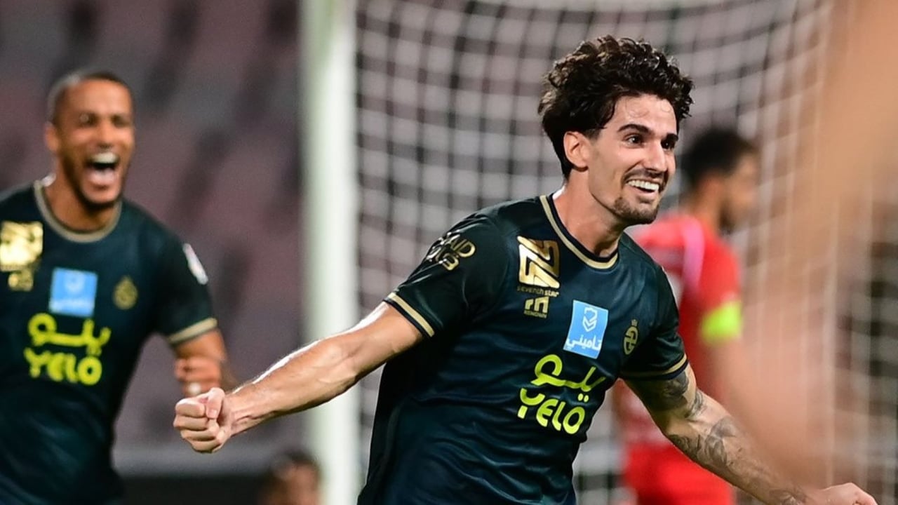 Dispara su caché y el Betis no le quita ojo