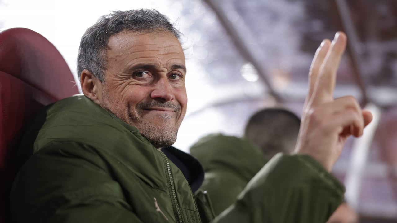 Atizan sin piedad a Luis Enrique