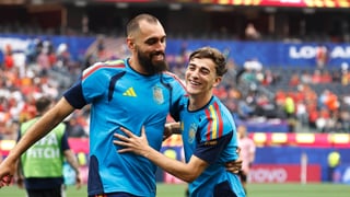 La dura realidad de Gavi y Borja Iglesias en la Selección Española: lo tienen casi imposible