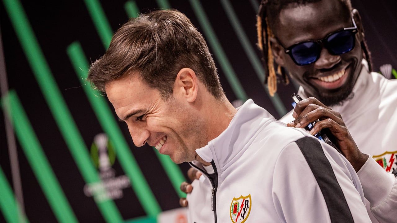 Iñigo Pérez incorpora a un jugador rayista a la nómina de futuribles del mercado