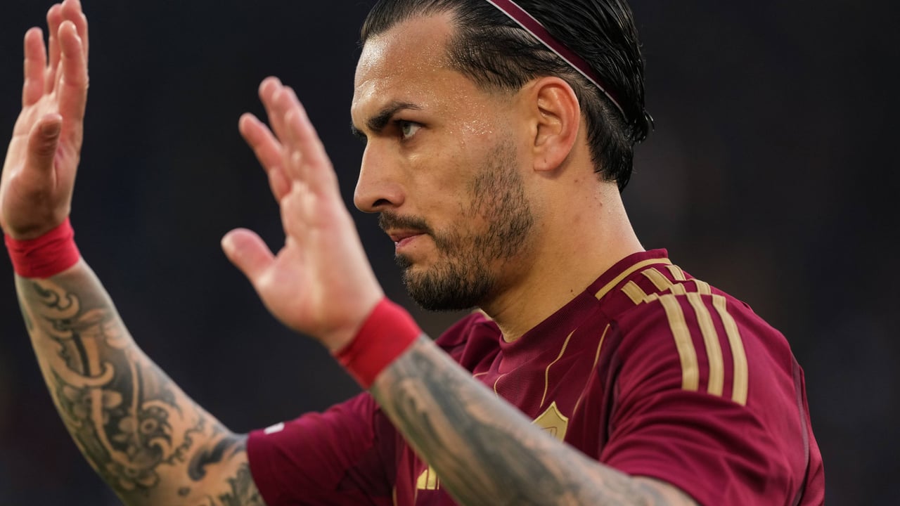 La Roma se 'carga' a Paredes