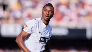 Guiño de Umar Sadiq a la Real Sociedad: un campeón más, como Mikel Goti, desde la distancia