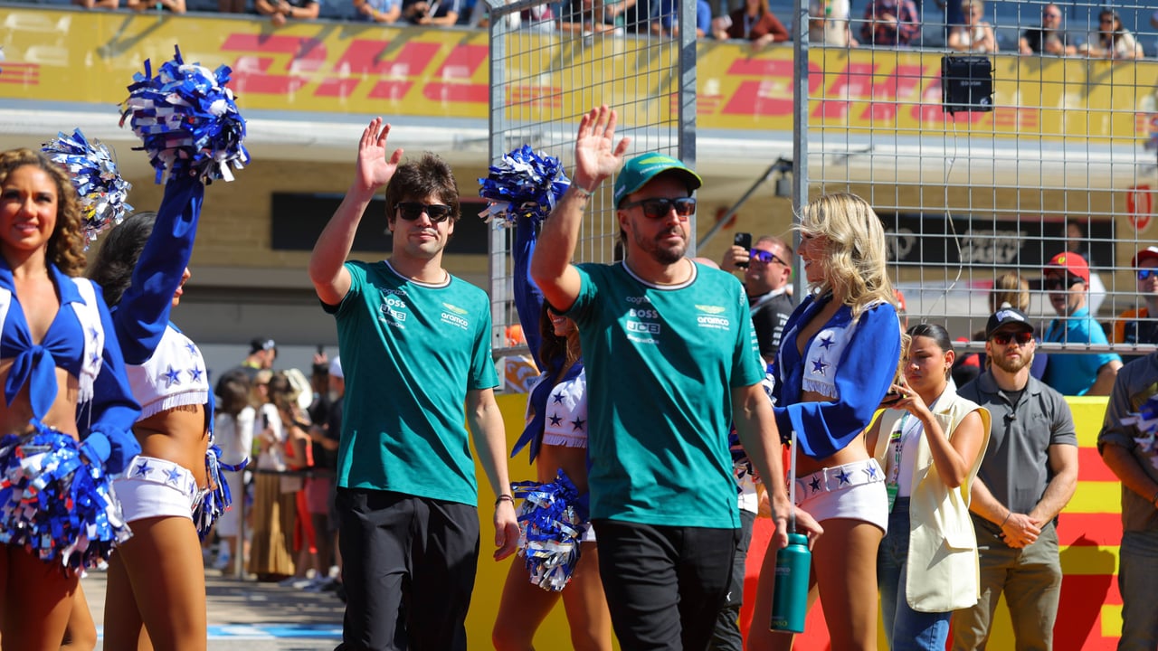 El Aston Martin evitó un ridículo a Fernando Alonso