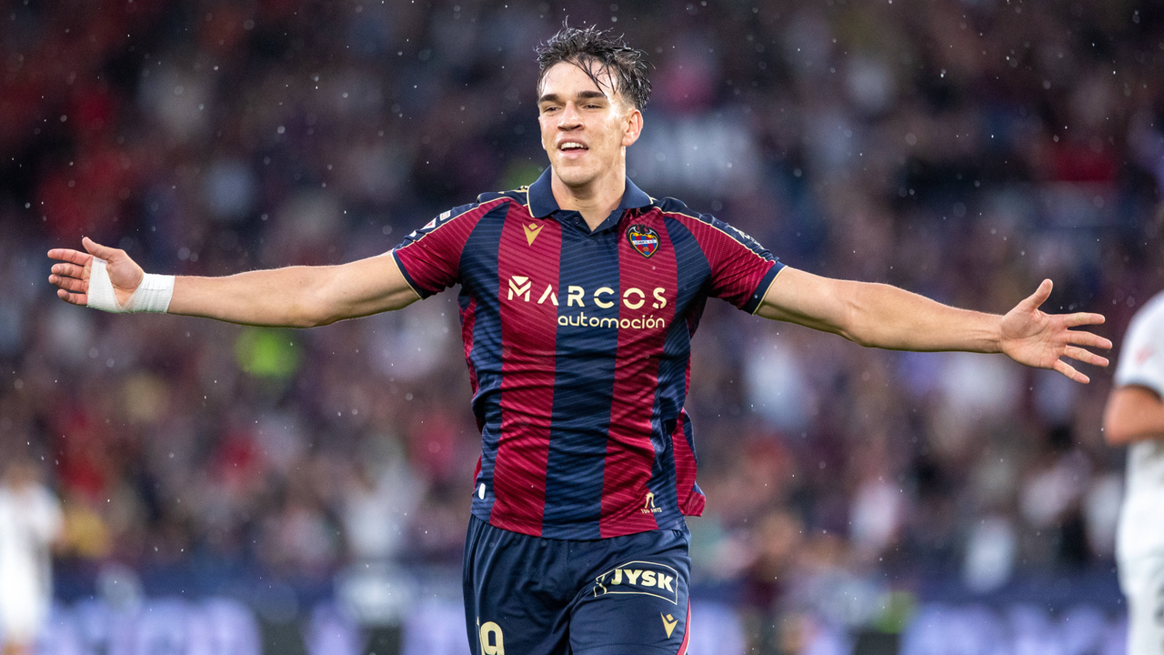 Real Madrid, Villarreal y la Premier League se pelean por Carlos Espí