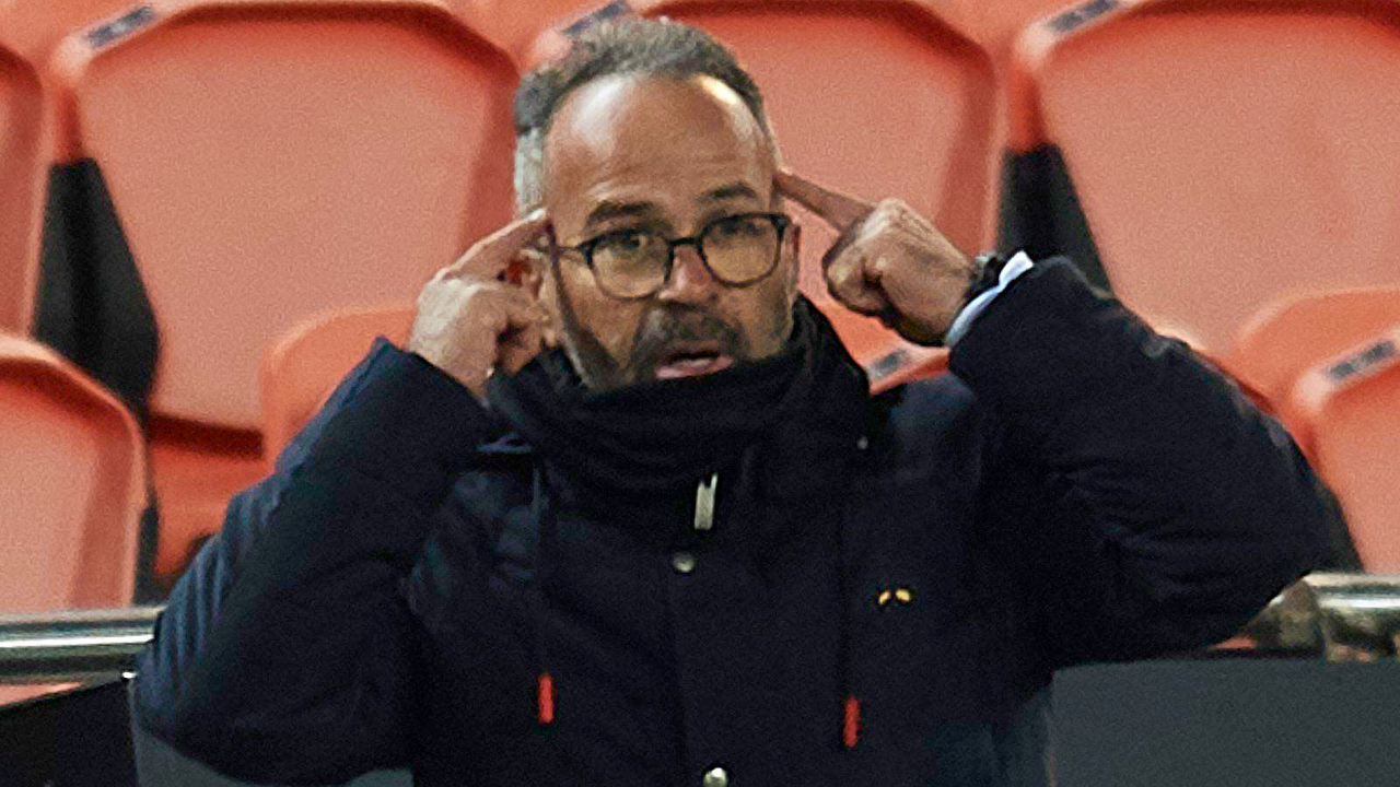 Álvaro Cervera explica el mercado de fichajes del Tenerife: "Hay cosas específicas"