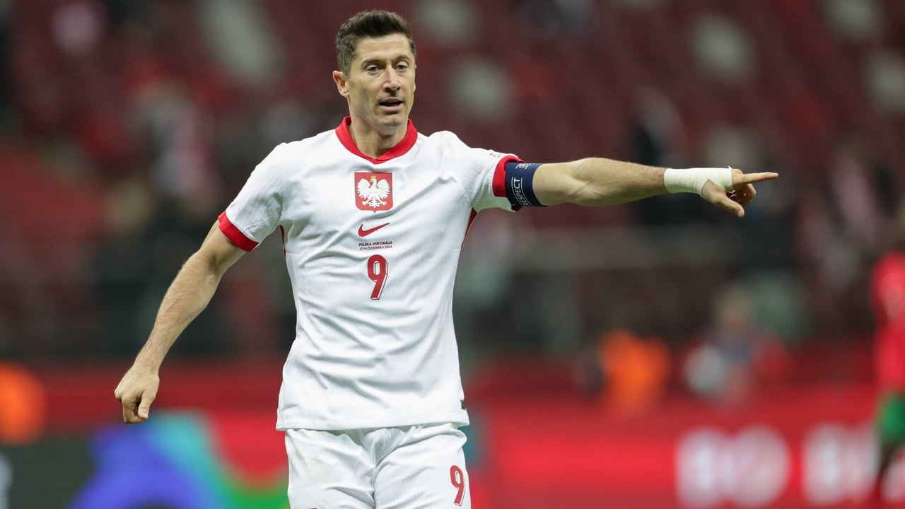 Lewandowski pone en vilo al Barça