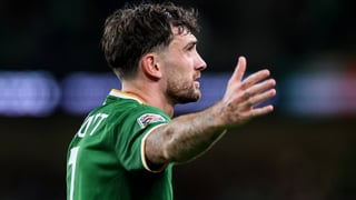 La Premier League estalla con Troy Parrott y el Tottenham pone el grito en el cielo: "Dime si Richarlison o Solanke marcaron ese gol" 