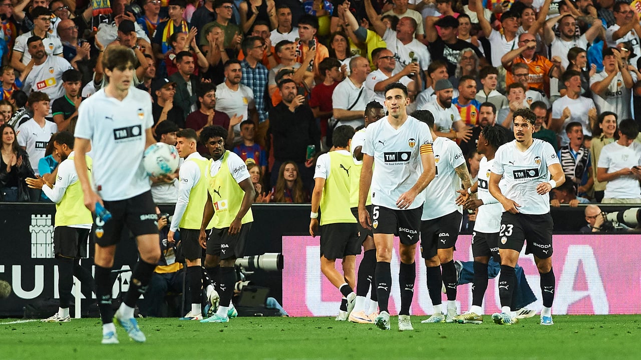 Valencia 3-1 Barcelona: Luis Rioja y Guido Rodríguez amargan la despedida de Lewandowski como azulgrana