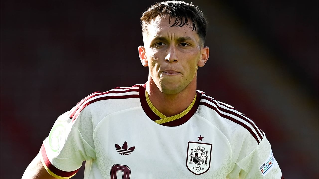 Hugo López guía a España a las 'semis' del Europeo Sub-19 y confirma el protagonismo amarillo