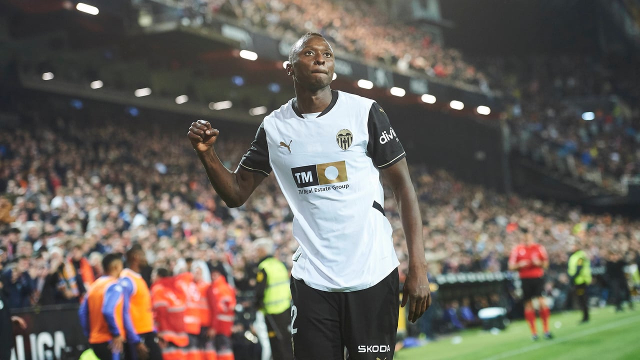Las ventajosas condiciones del Valencia para poder abordar la compra de Umar Sadiq