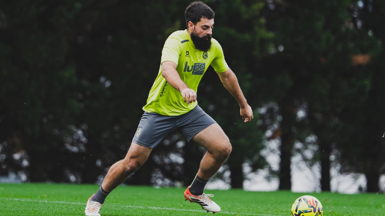 La lesión de Villalibre condena al Racing de Santander