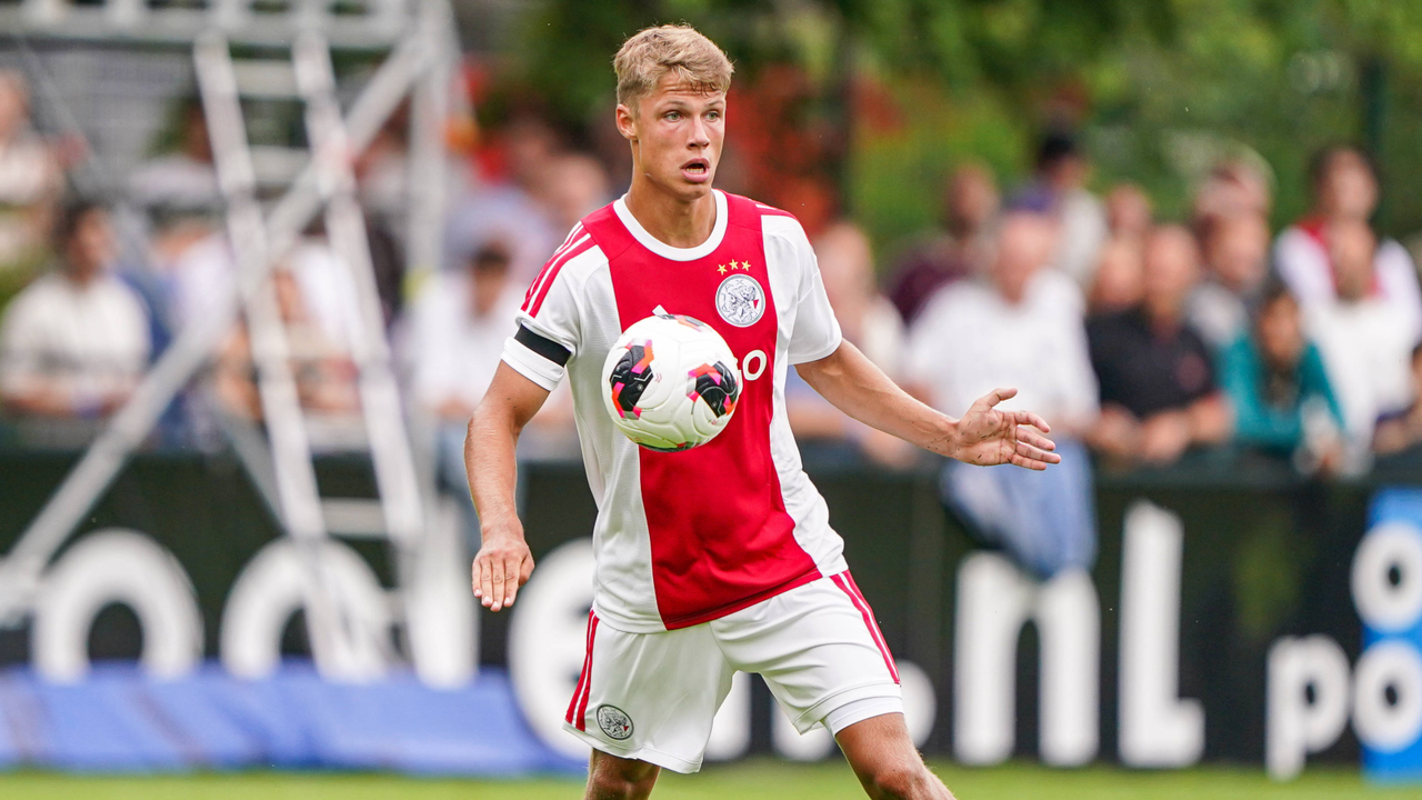 El Newcastle encuentra en una joya del Ajax de Míchel al sustituto de Tonali