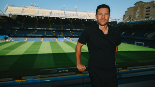 Xabi Alonso blinda a Enzo Fernández, abre la salida de Garnacho y aprieta por Chavarría en el Chelsea