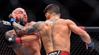 Ilia Topuria ve a Volkanovski apartarse de su camino: "Nosotros tenemos nuestro pequeño final de cuento de hadas con nuestra superpelea y navegamos hacia el atardecer" 
