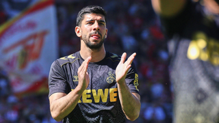 El Valencia hace oficial la salida de Cenk rumbo al Trabzonspor
