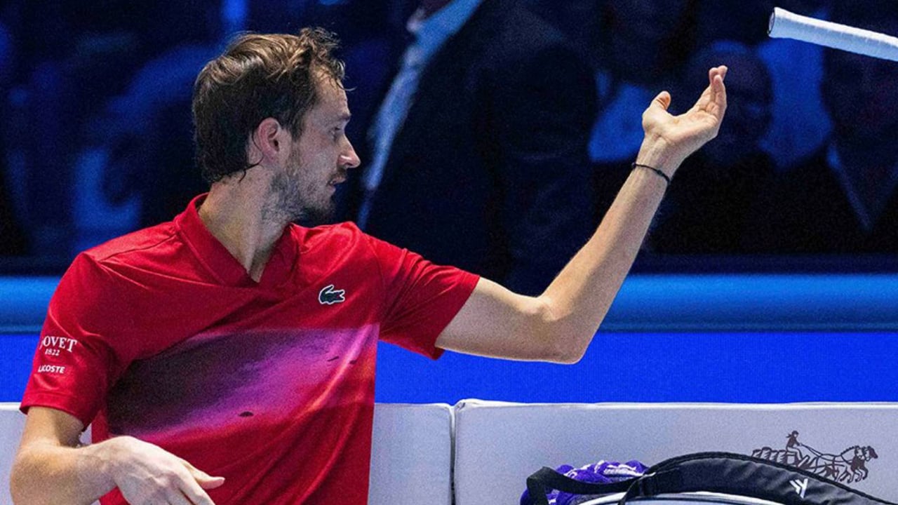 Medvedev monta un lío en su estreno en las ATP Finals