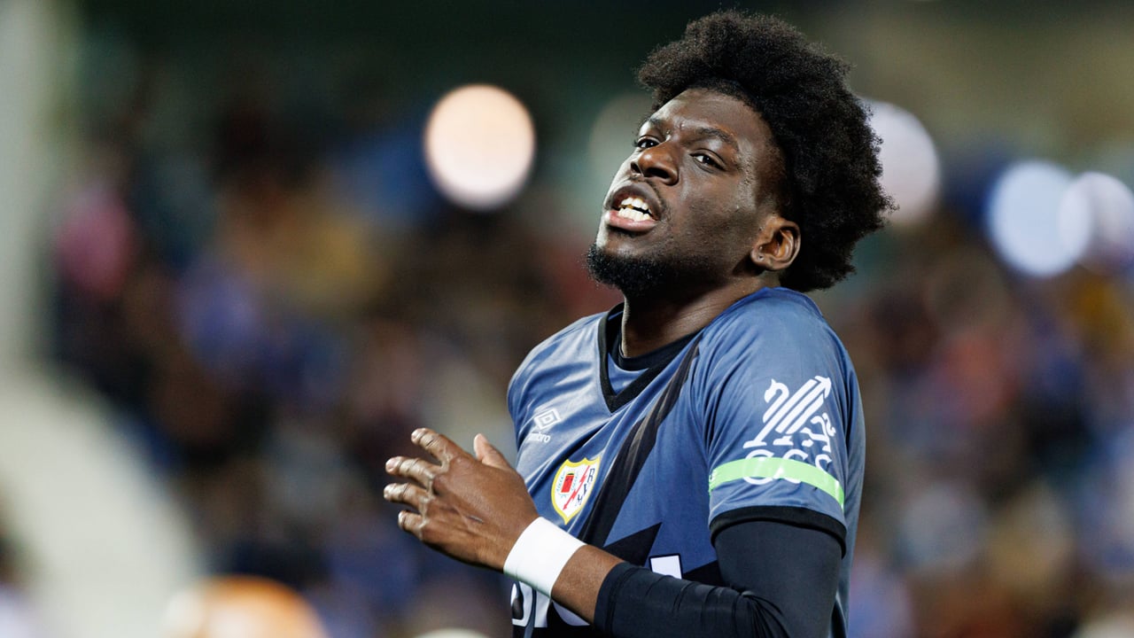 Nteka, víctima de una estafa