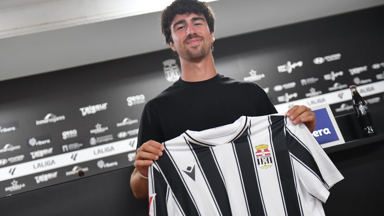 El Valencia decide el futuro de Hugo González