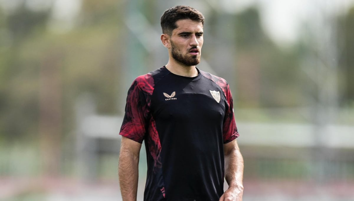 La espiral no cesa: el Sevilla de Caparrós recibe otras dos malas noticias