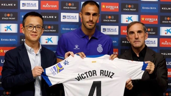 Víctor Ruiz ya habla como espanyolista