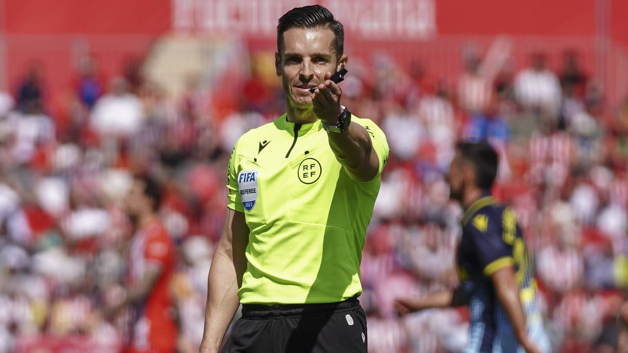 Ya se conocen los nuevos árbitros de LaLiga y los cuatro cesados del VAR