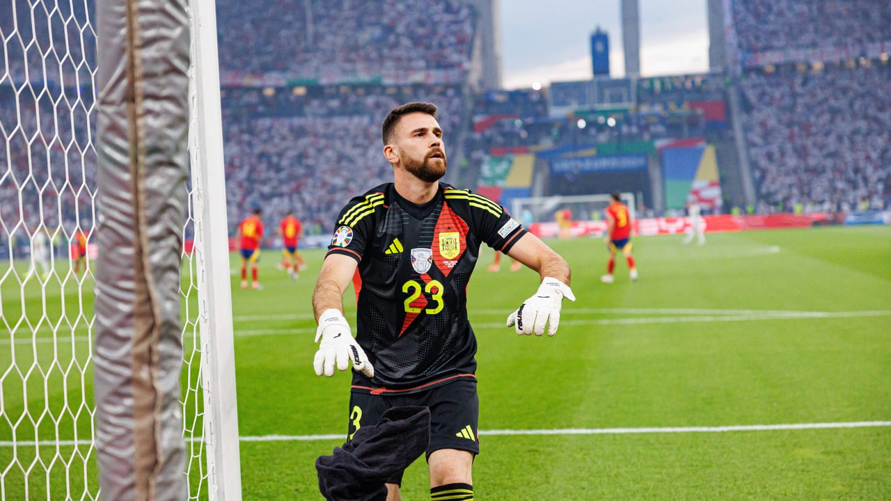 Unai Simón rompe la sequía del Athletic