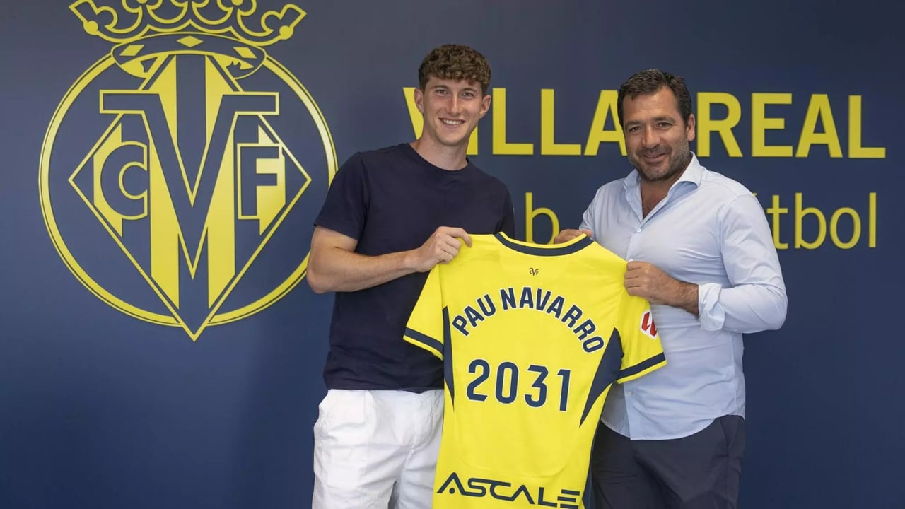 Pau Navarro renueva con el Villarreal: "Tengo recuerdos muy bonitos de mi infancia jugando aquí, no he conocido otro sitio"