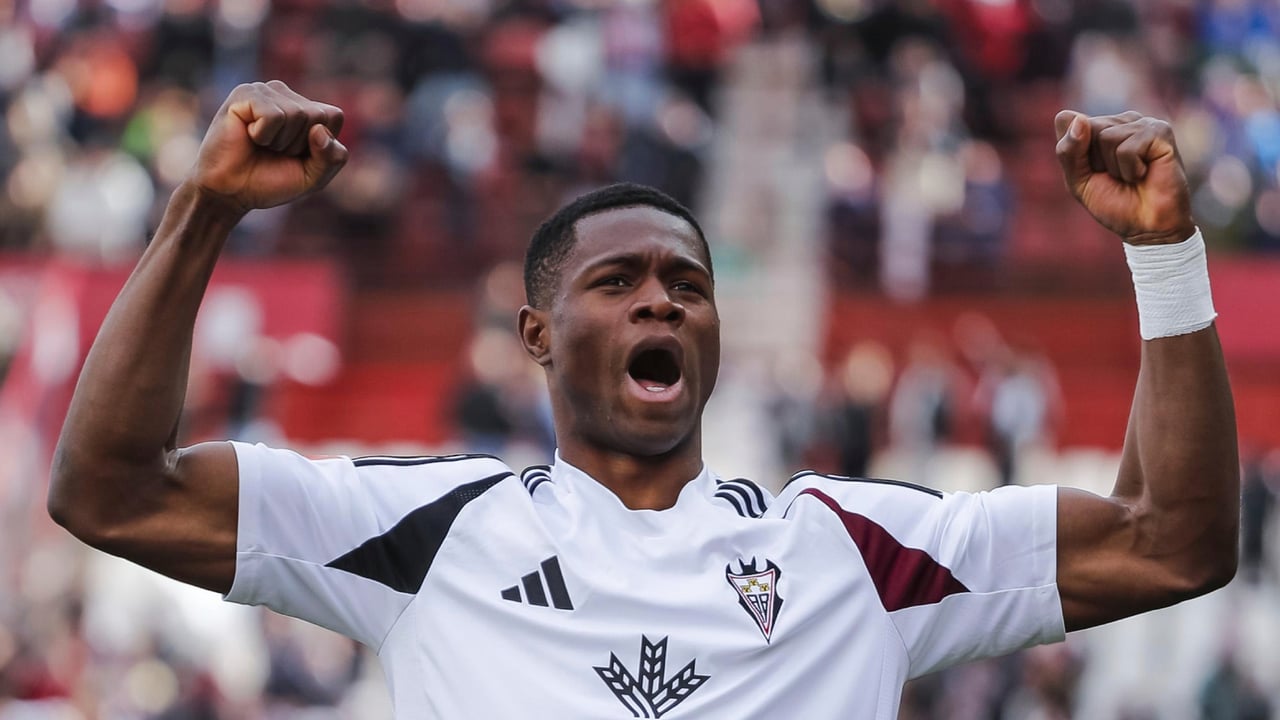 Alberto González quiere a Kofane un año más