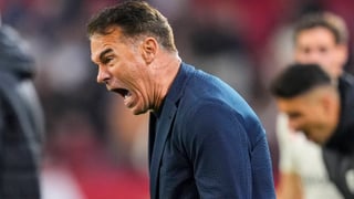 Condiciones para la continuidad de García Plaza en el Sevilla: no vale el premio 