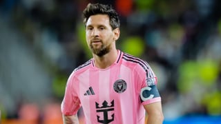 Messi celebra la gran remontada de su nuevo equipo en la liga española
