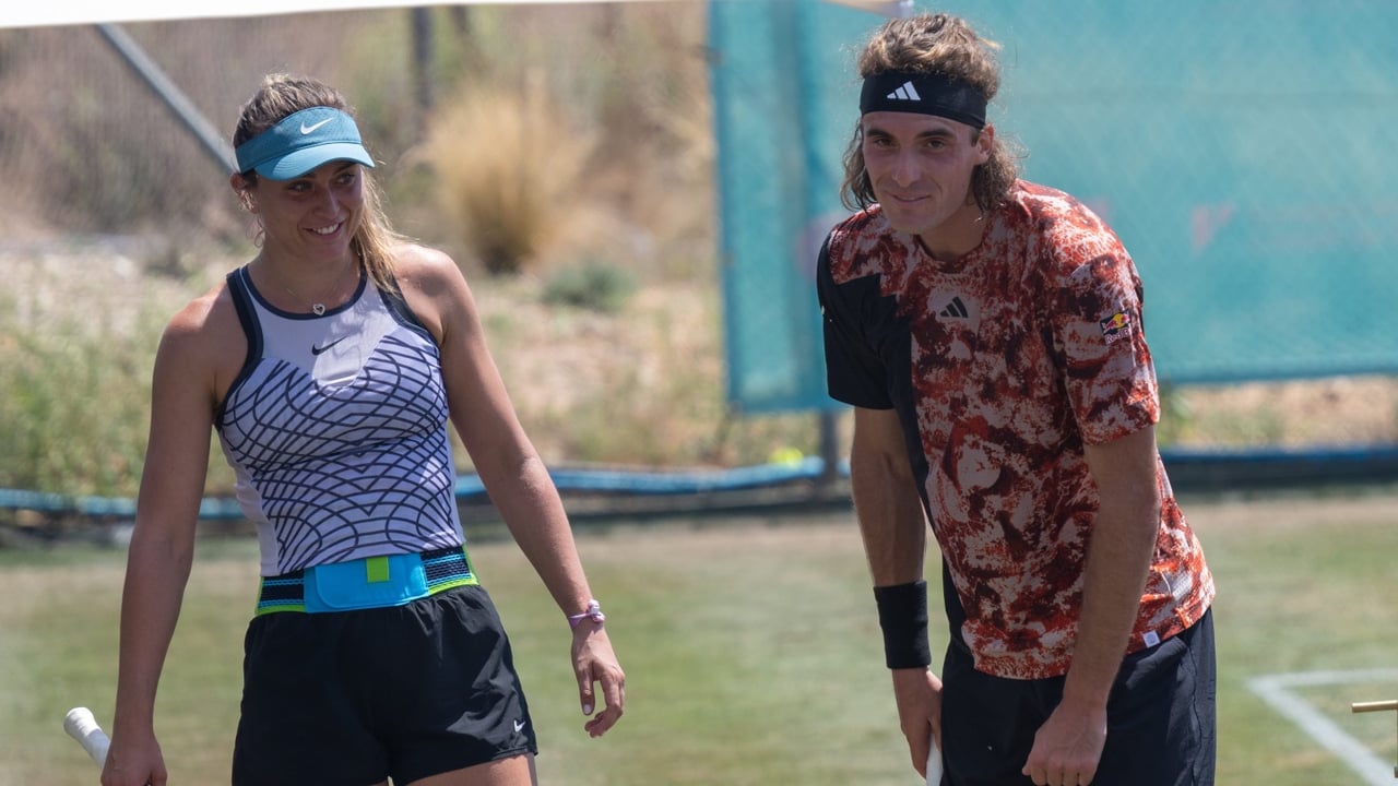 Badosa cambia radicalmente y mete a Tsitsipas