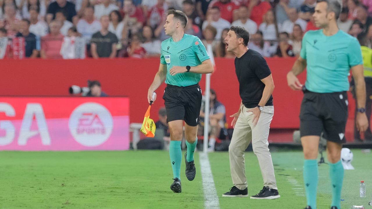 Beñat San José, tras "una derrota muy dura" en Sevilla, se queja del último penalti: "Si lo revisa..."